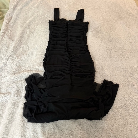 Chartou Ruched Mermaid Gown - Picture 3 of 5